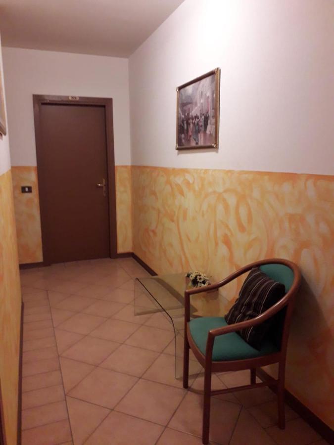 Albergo Del Turista Vernasca Zewnętrze zdjęcie