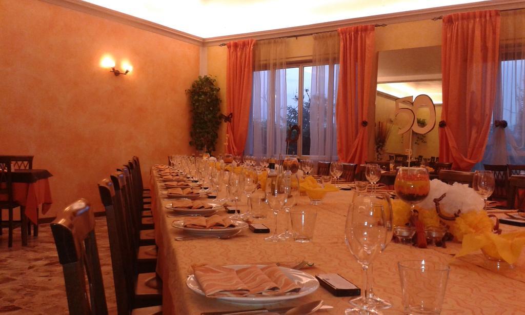Albergo Del Turista Vernasca Zewnętrze zdjęcie