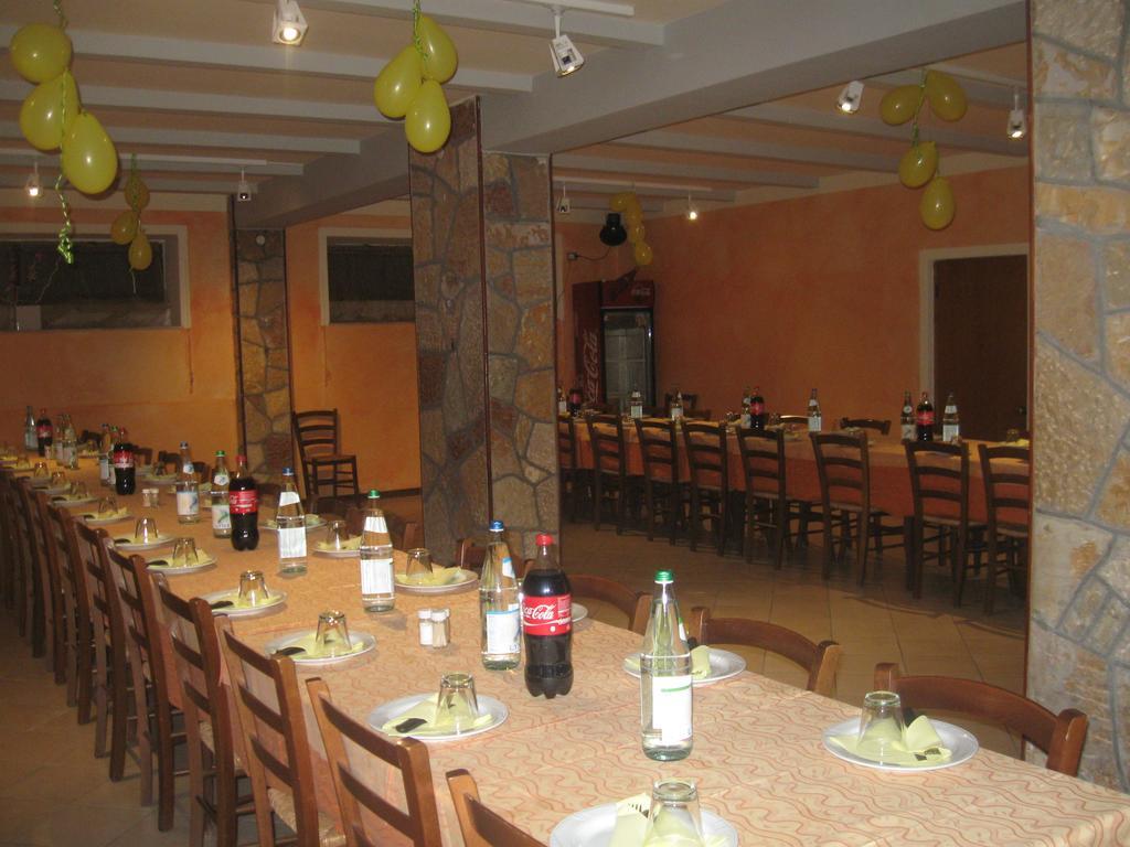 Albergo Del Turista Vernasca Zewnętrze zdjęcie